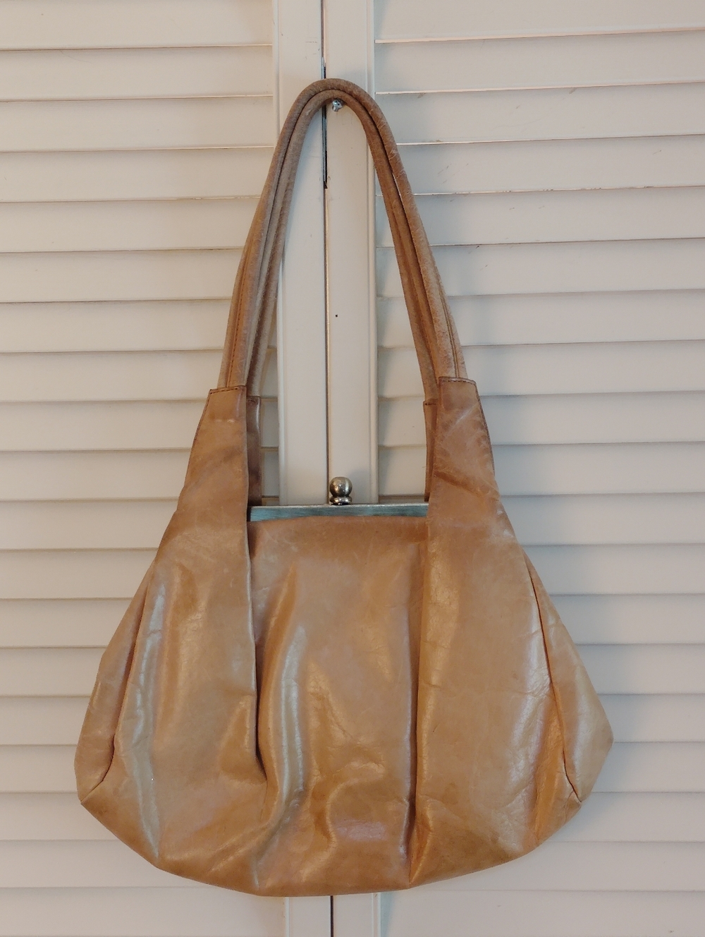 HOBO Soft Tan Leather Shoulder Bag - Picture 2 of 9